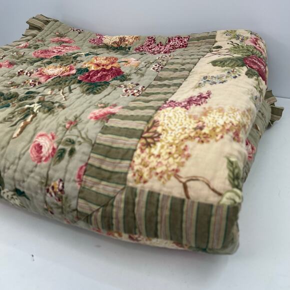Waverly linen blend heirloom floral twin quilt - Picture 2 of 13